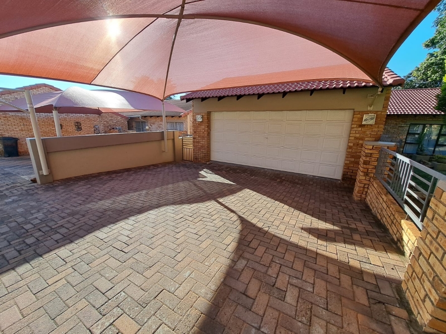 3 Bedroom Property for Sale in Boschdal North West